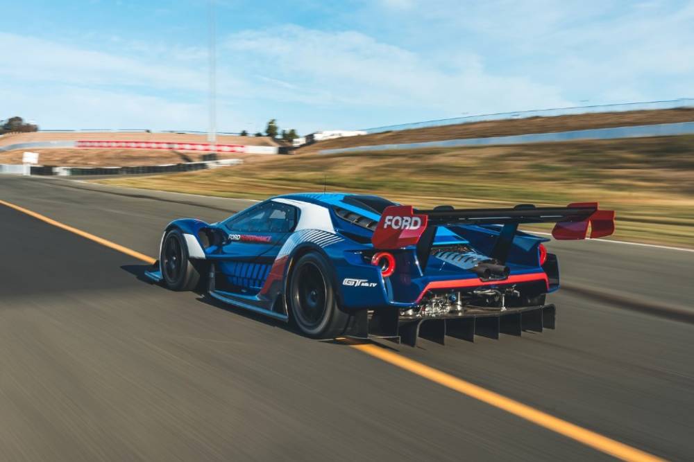 https://autogreeknews.gr/wp-content/uploads/2023/11/ford-gt-mk-iv-track-debut-02.jpg