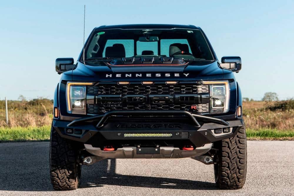 https://autogreeknews.gr/wp-content/uploads/2023/11/hennessey-velociraptor-6x6-10.jpg