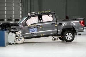 iihs rear passenger safety pickup 06