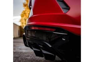 lamborghini-urus-dresses-up-as-little-red-riding-h (2)