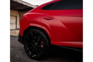 lamborghini-urus-dresses-up-as-little-red-riding-h (3)