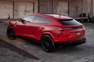lamborghini-urus-dresses-up-as-little-red-riding-h
