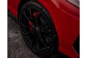 lamborghini-urus-dresses-up-as-little-red-riding-h (4)