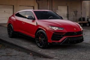 lamborghini-urus-dresses-up-as-little-red-riding-h (5)