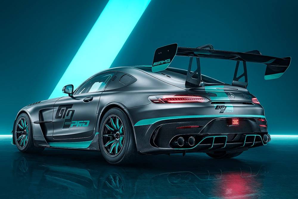 https://autogreeknews.gr/wp-content/uploads/2023/11/mercedes-amg-gt2-pro-5.jpg