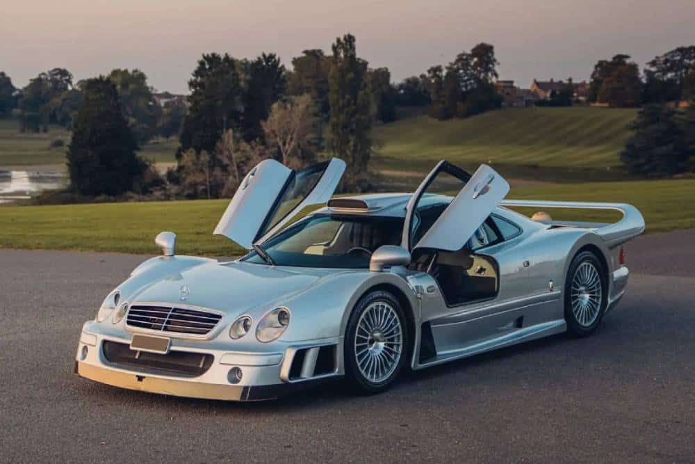 https://autogreeknews.gr/wp-content/uploads/2023/11/mercedes-clk-gtr-auction-17.jpg