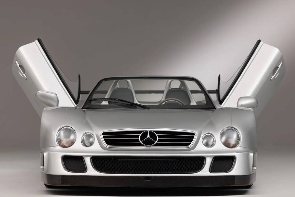 https://autogreeknews.gr/wp-content/uploads/2023/11/mercedes-clk-gtr-roadster-auction-05.jpg