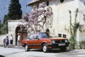 opel_ascona_berlina_72