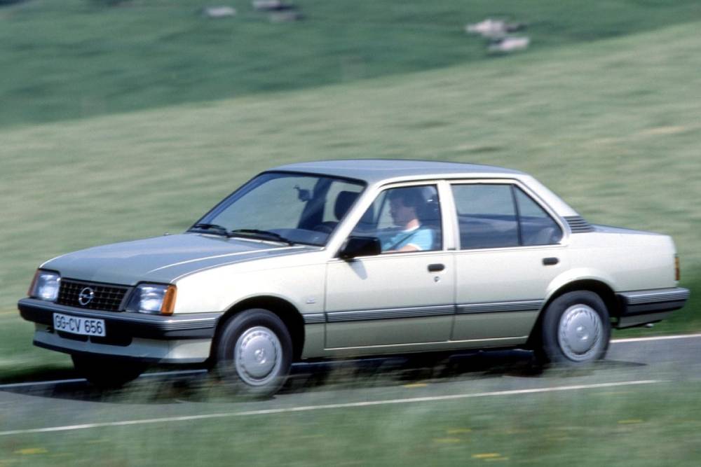 https://autogreeknews.gr/wp-content/uploads/2023/11/opel_ascona_ls.jpg