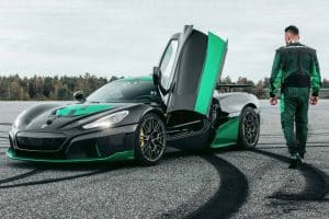 rimac-nevera-reverse-record (4)