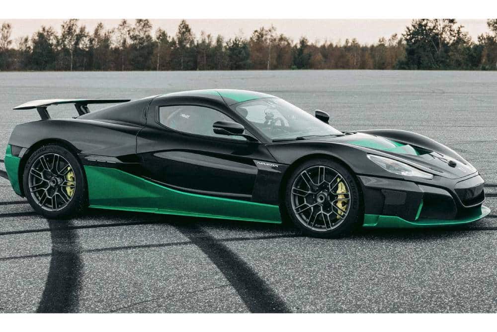 https://autogreeknews.gr/wp-content/uploads/2023/11/rimac-nevera-reverse-record-9.jpg