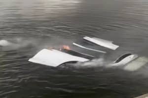 tesla-model-x-on-fire-after-being-fully-submerged- (1)
