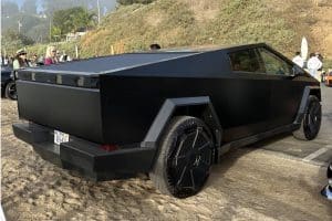 the-first-stealth-matte-black-cybertruck-was-spott (1)