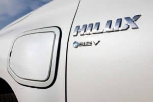 toyota-hilux-revo-bev4