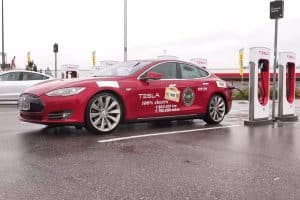 1.9 mil tesla model s (10)