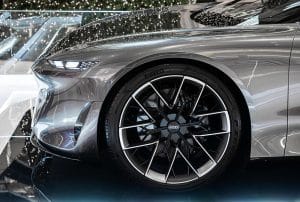 Audi-grandsphere-golden-hall-(4)