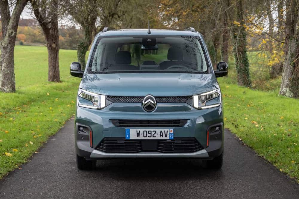 https://autogreeknews.gr/wp-content/uploads/2023/12/Citroen20e-Berlingo20facelift202024-4.jpg