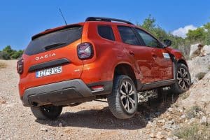 Dacia-Duster-4×4-off-road