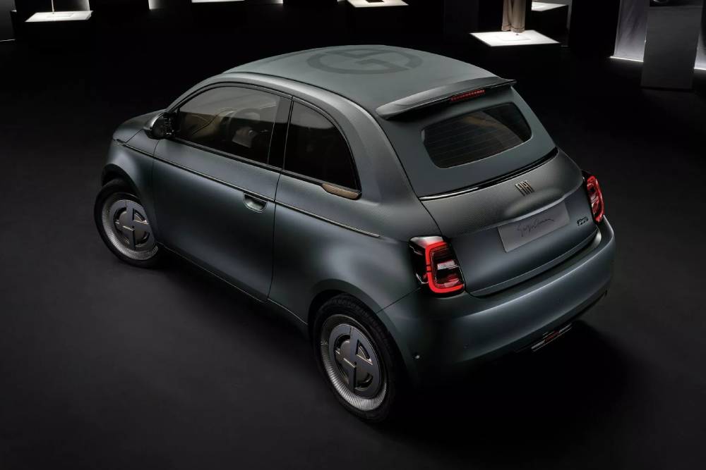 https://autogreeknews.gr/wp-content/uploads/2023/12/Fiat-500e-Concepts-1128-2.jpg