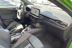 Ford-Focus-ST-2023-(3)