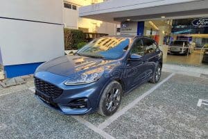 Ford-Kuga-PHEV-CarCenter-(1)