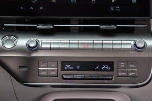 Hyundai-Kona-1.0T-120-hp-2023-(15)