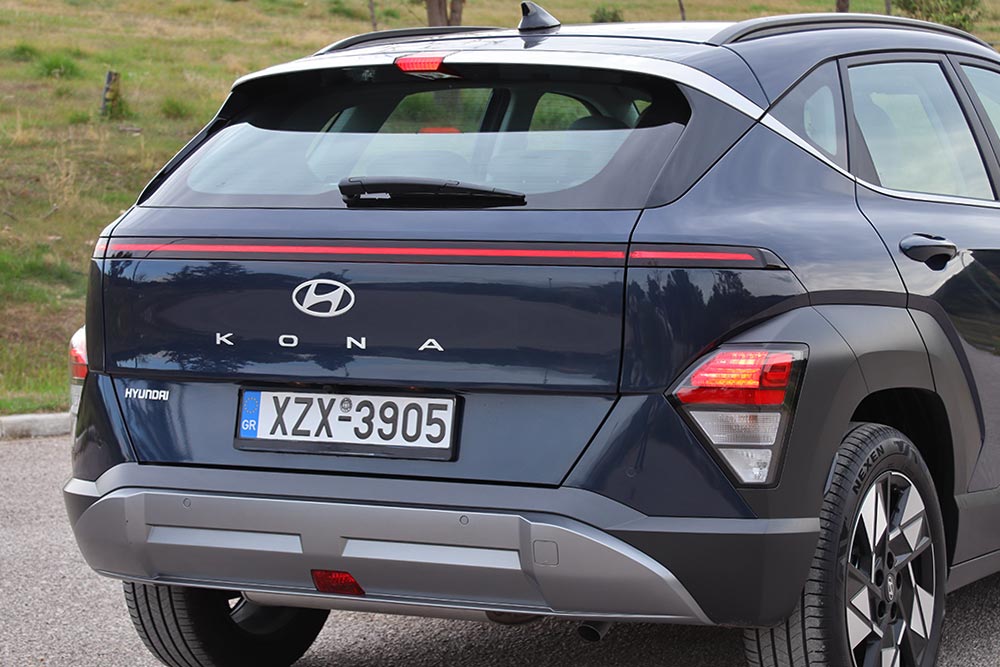 https://autogreeknews.gr/wp-content/uploads/2023/12/Hyundai-Kona-1.0T-120-hp-2023-30.jpg