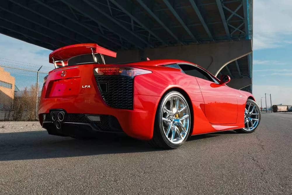 https://autogreeknews.gr/wp-content/uploads/2023/12/Lexus-LFA-Mecum-18.jpg