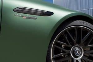 Mercedes-SL-63-S-E-Performance-PHEV-00008-2048×136