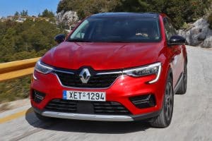 Renault-Arkana-kininsi