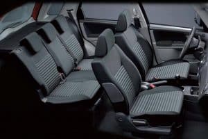 Suzuki-SX4-2010-interior