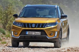 Suzuki-Vitara-off-road