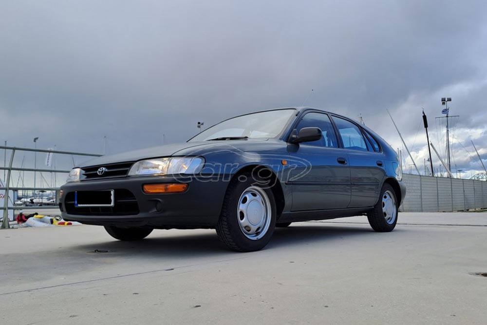 https://autogreeknews.gr/wp-content/uploads/2023/12/Toyota-Corolla-1994-1.jpg