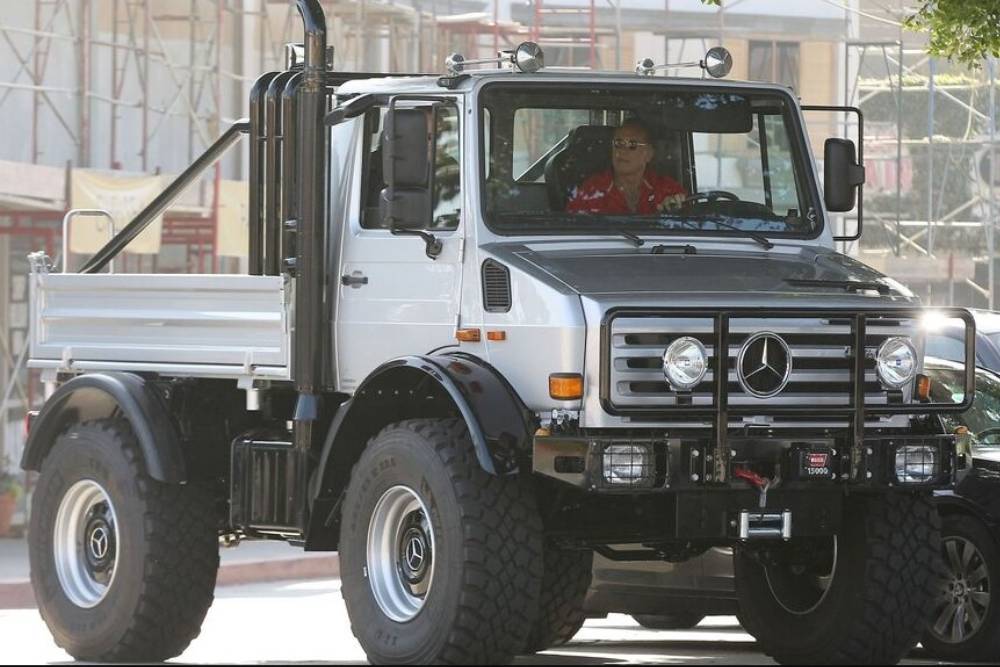 https://autogreeknews.gr/wp-content/uploads/2023/12/arnolds-unimog.jpg
