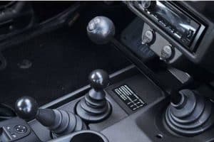 transmissionnye-rychagi-lada-niva-legend-urban