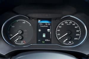 2017-toyota-yaris-hybrid-(5)