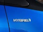 2017-toyota-yaris-hybrid-blue-detailext-05