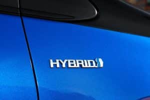 2017-toyota-yaris-hybrid-blue-detailext-05