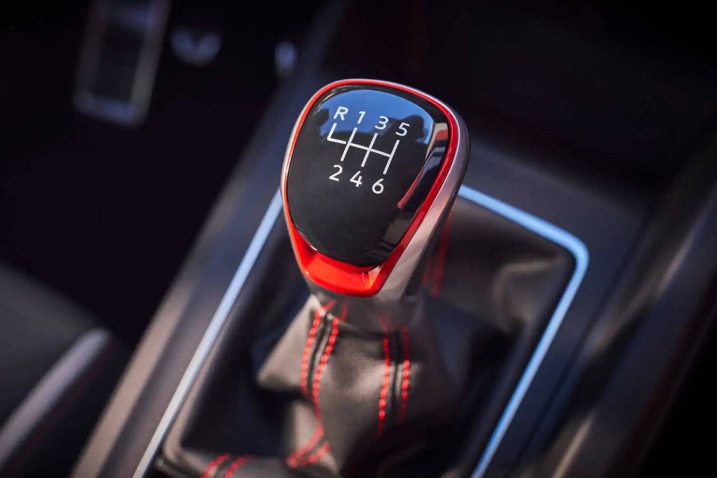 Τέλος το χειροκίνητο από το VW Golf GTI