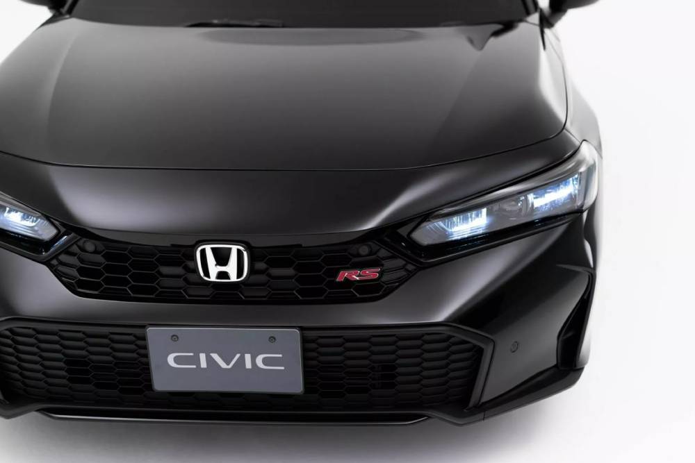 https://autogreeknews.gr/wp-content/uploads/2024/01/2024-Honda-Civic-RS-Prototype-3-2048x1366-1.jpg