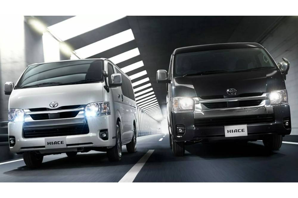 https://autogreeknews.gr/wp-content/uploads/2024/01/2024-Toyota-HiAce-16-2048x1147-1.jpg