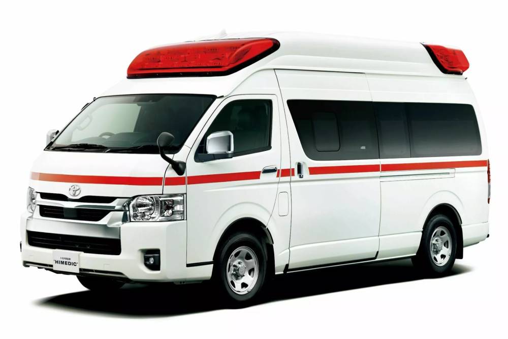 https://autogreeknews.gr/wp-content/uploads/2024/01/2024-Toyota-HiAce-Ambulance-1-2048x1409-1.jpg