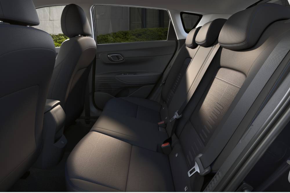 https://autogreeknews.gr/wp-content/uploads/2024/01/2024-hyundai-bayon-reveals-its-updates-inside-and-8.jpg