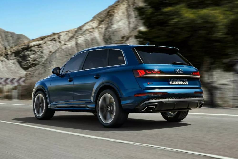 https://autogreeknews.gr/wp-content/uploads/2024/01/2025-Audi-Q7-15-2048x1366-1.jpg