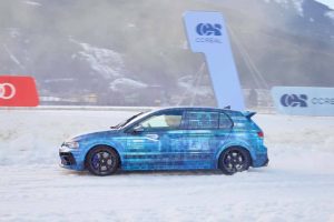 2025-volkswagen-golf-r-with-camouflage (2)