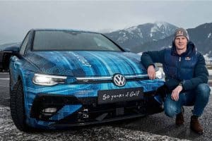 2025-volkswagen-golf-r-with-camouflage (3)