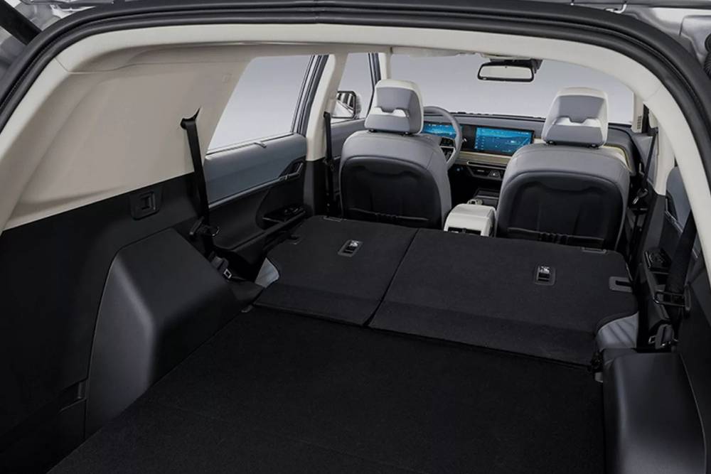 https://autogreeknews.gr/wp-content/uploads/2024/01/KG-Mobility-Torres-EVX-Interior-2.jpg