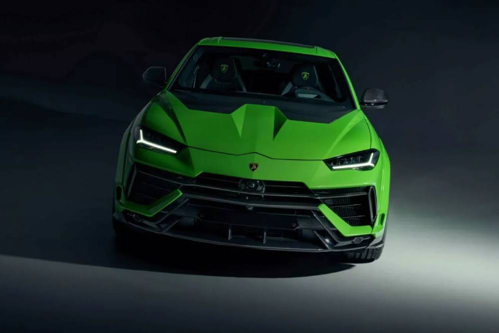 https://autogreeknews.gr/wp-content/uploads/2024/01/Lamborghini-Urus-S-Novitec-Esteso-3-2048x1366-1.jpg