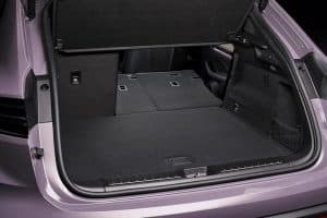Porsche-Macan-2024-luggage