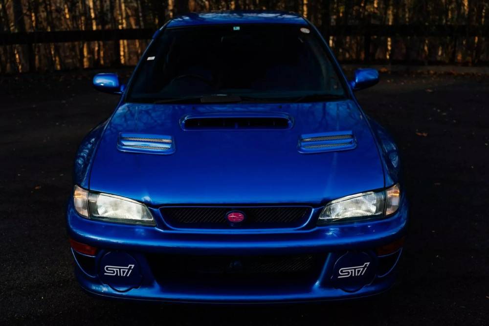 https://autogreeknews.gr/wp-content/uploads/2024/01/Subaru-Impreza-22B-CarsBids-6-2048x1366-1.jpg